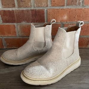 Pull on Cream Booties